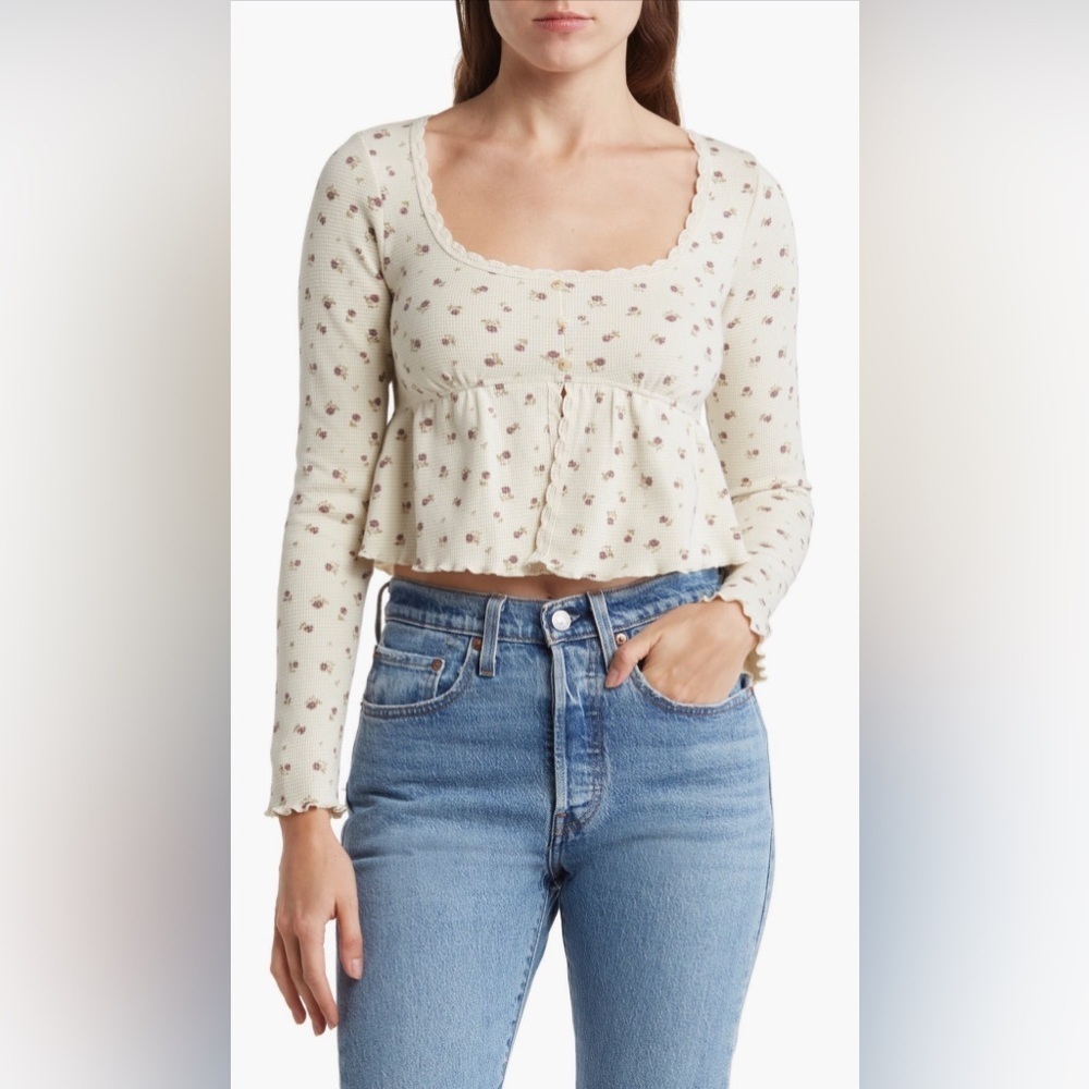 Kirious long sleeve button front crop top